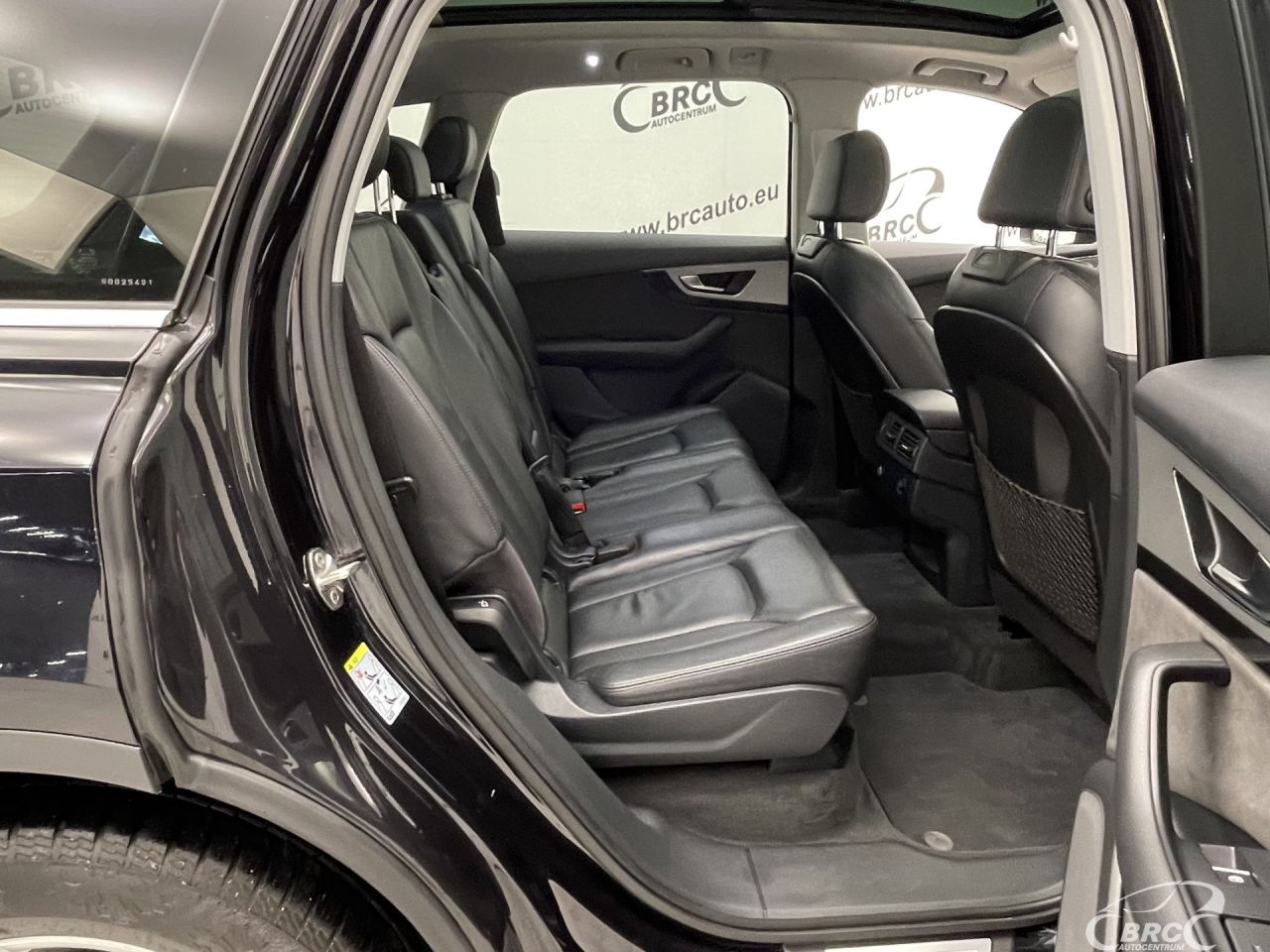 Audi Q7 | 8