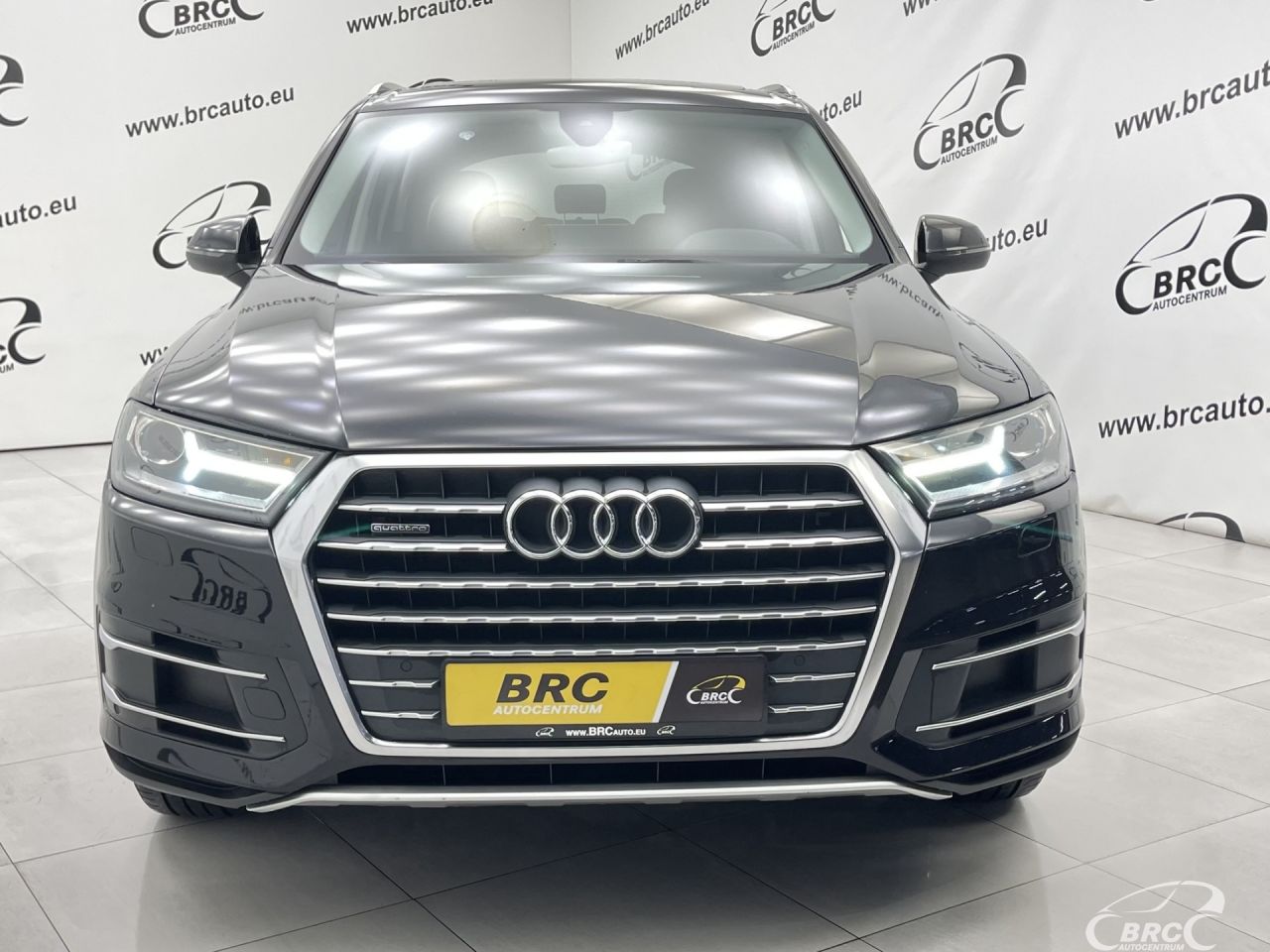 Audi Q7 | 48