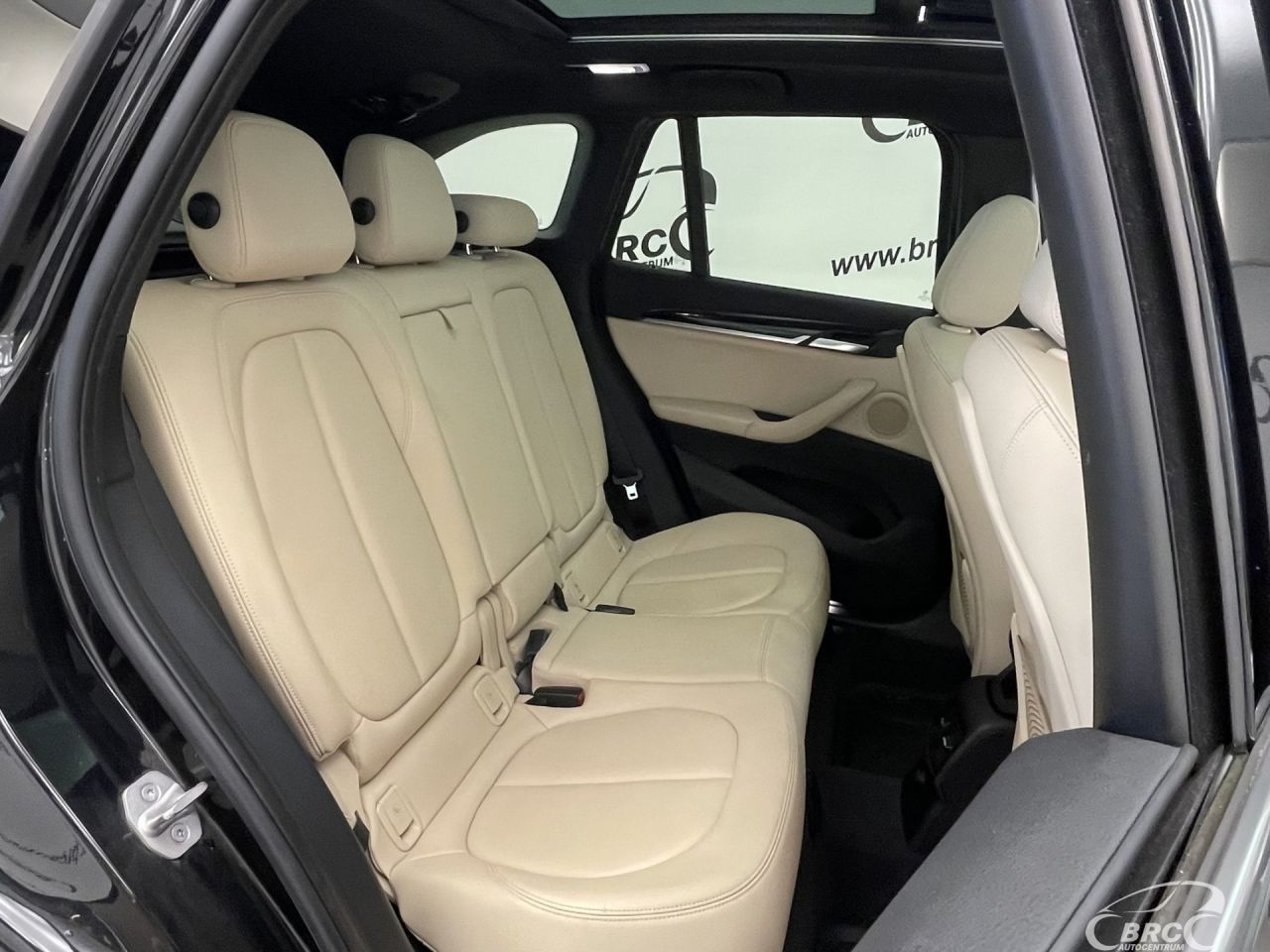 BMW X1 | 10