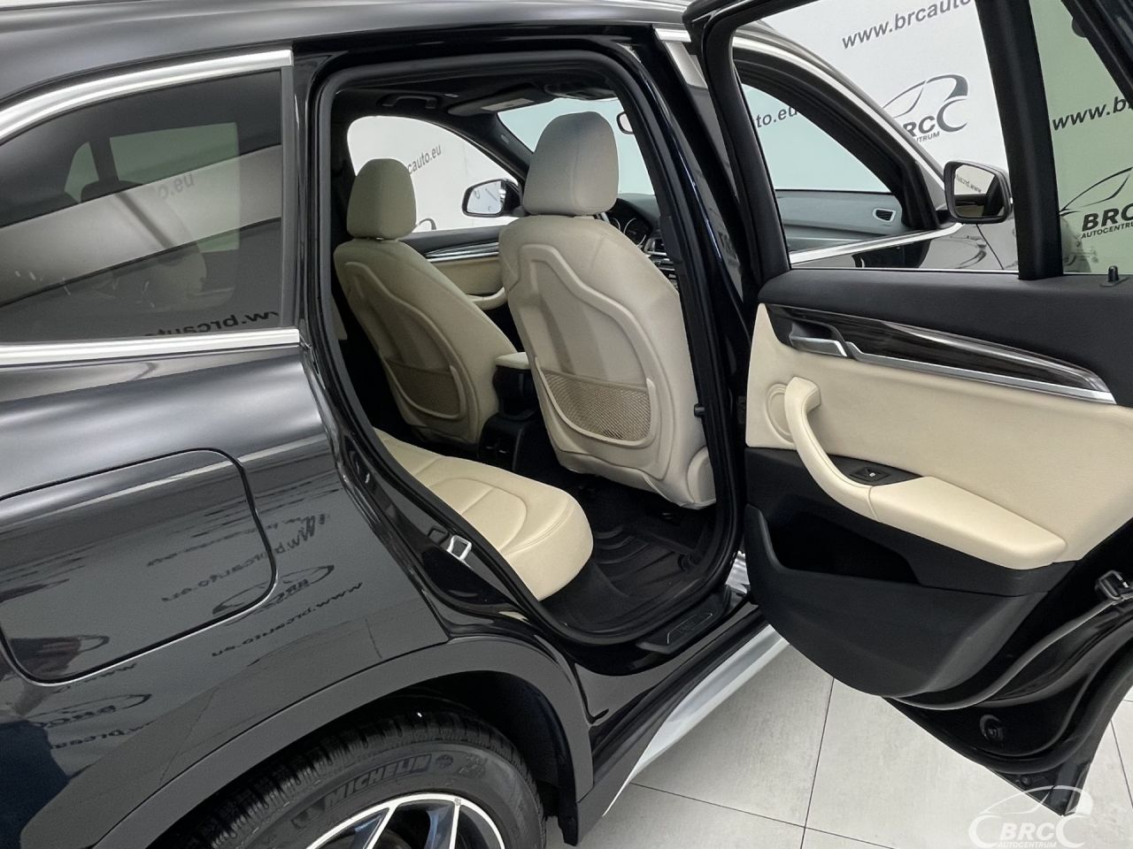 BMW X1 | 11