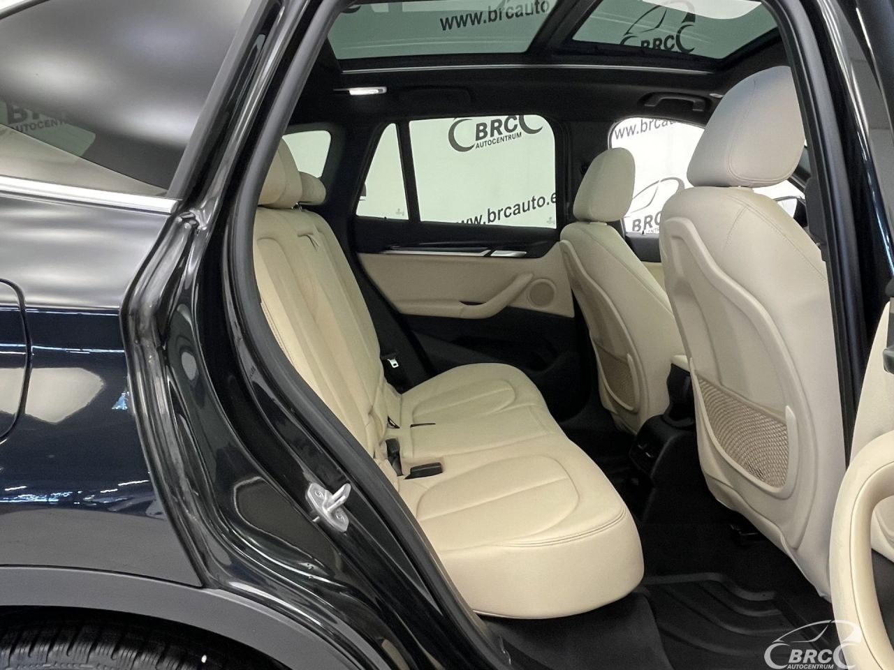 BMW X1 | 8