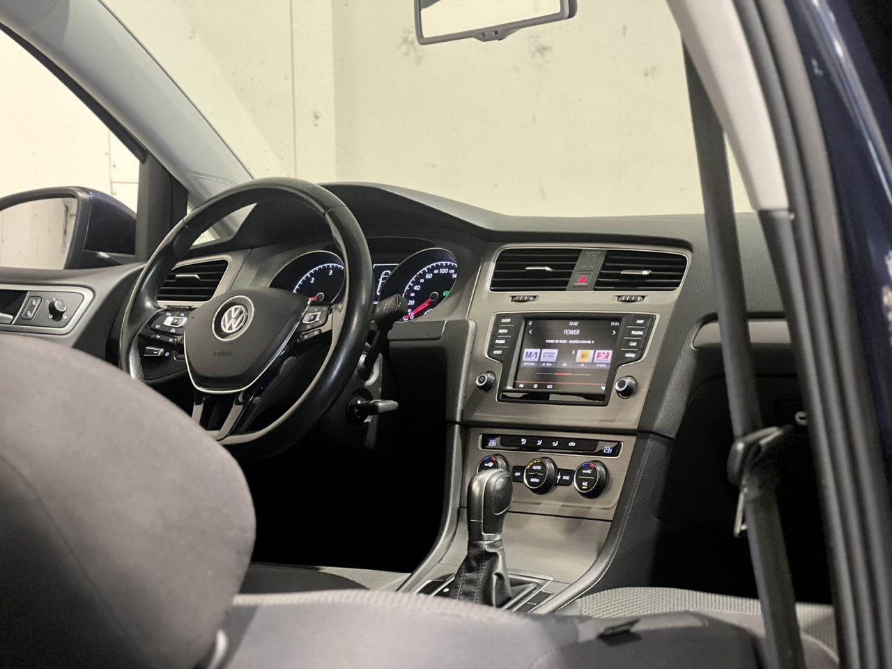 Volkswagen Golf | 6