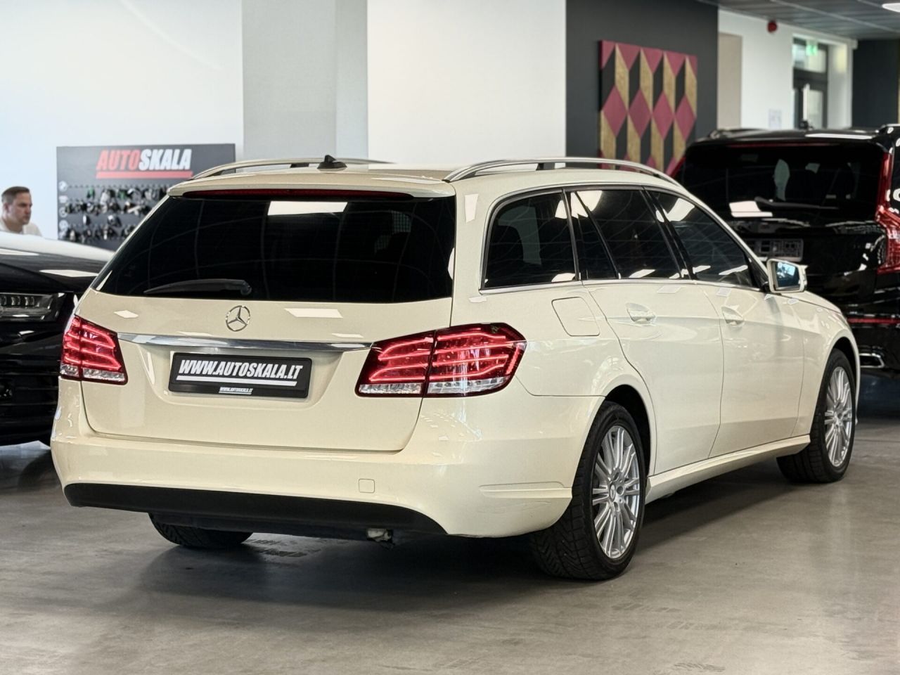 Mercedes-Benz E200 | 21