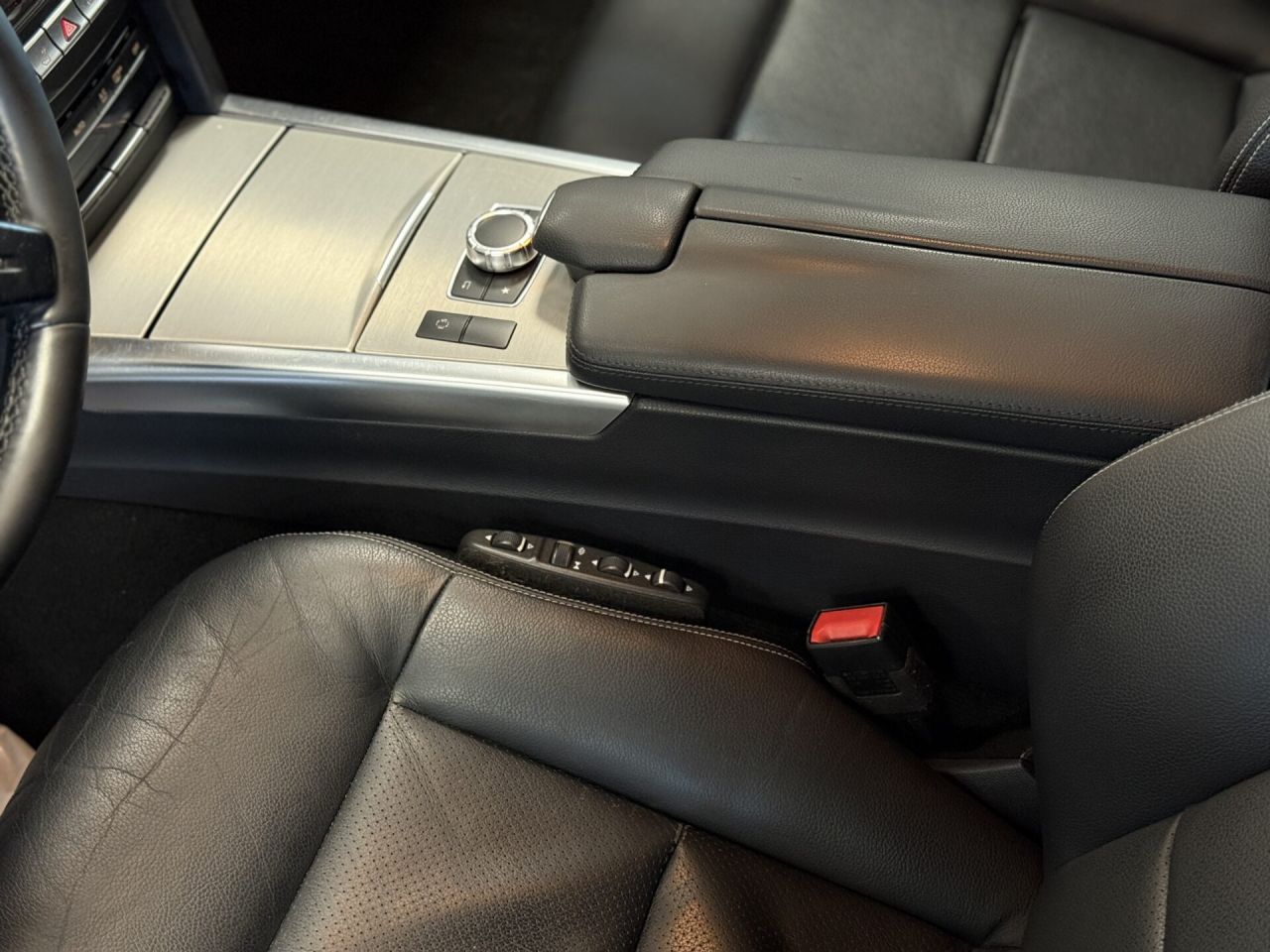 Mercedes-Benz E200 | 23