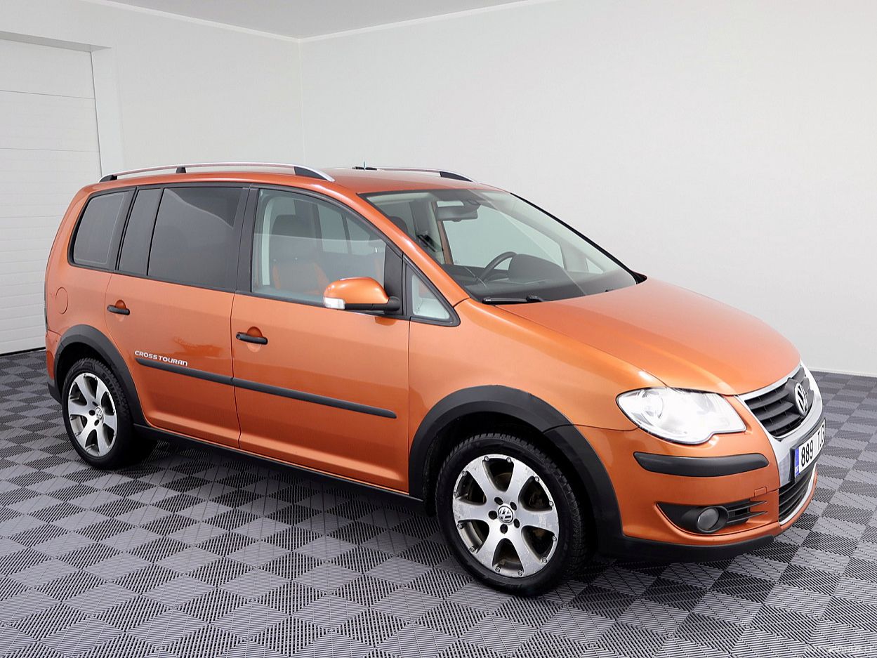 Volkswagen Touran, 2.0 l., monovolume