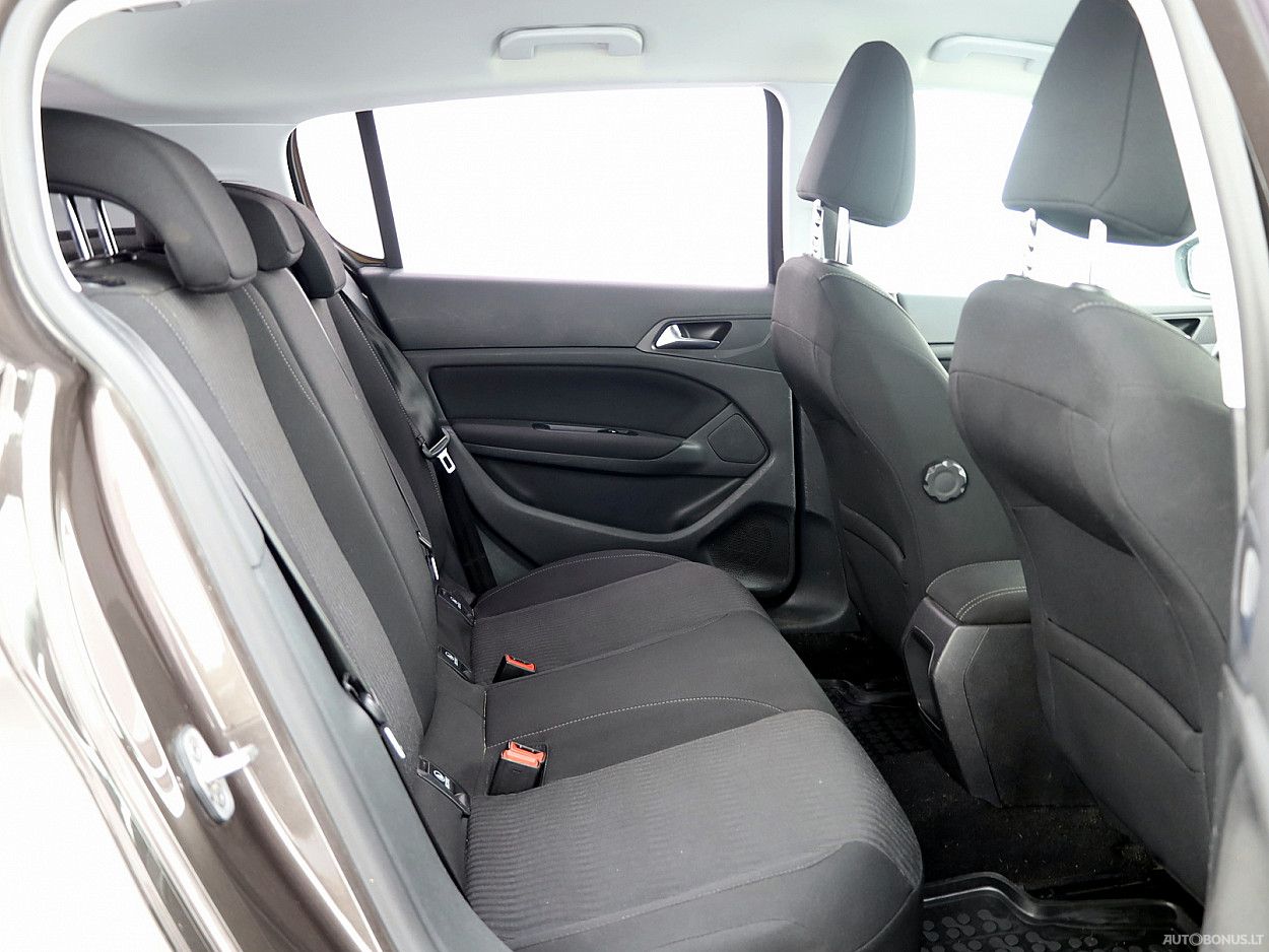 Peugeot 308 | 6