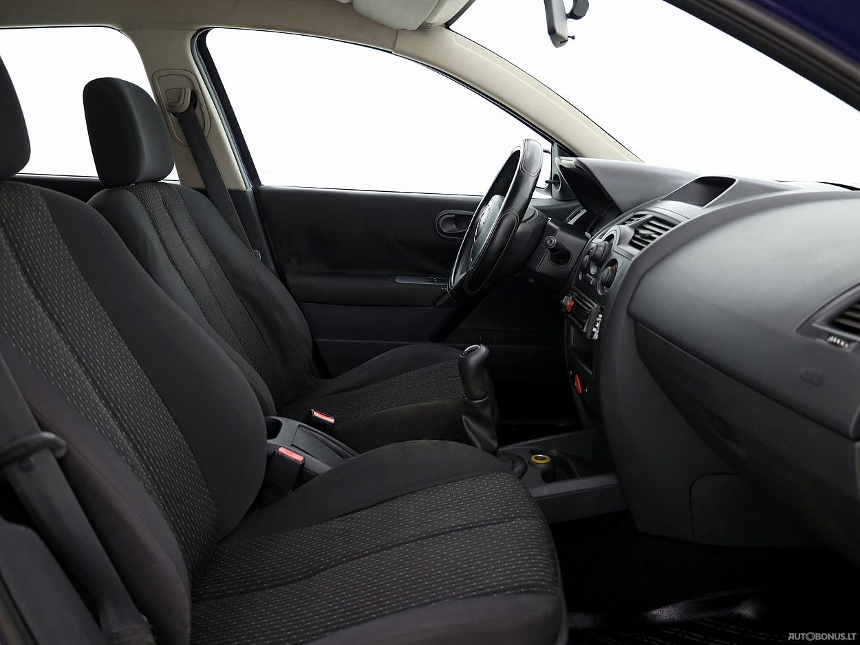 Renault Megane | 5