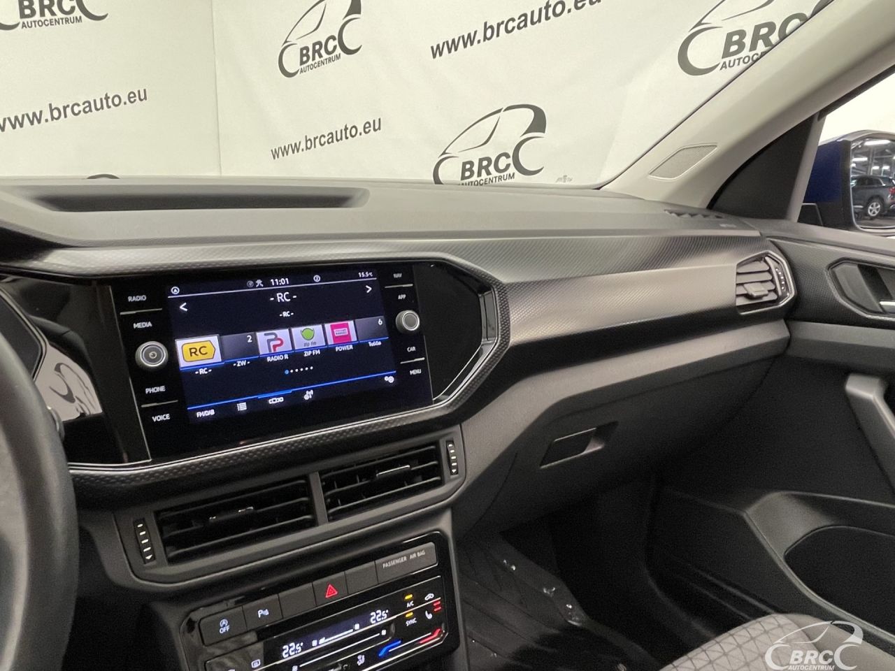 Volkswagen T-Cross | 24
