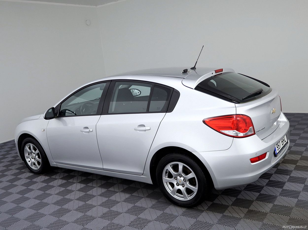 Chevrolet Cruze | 3