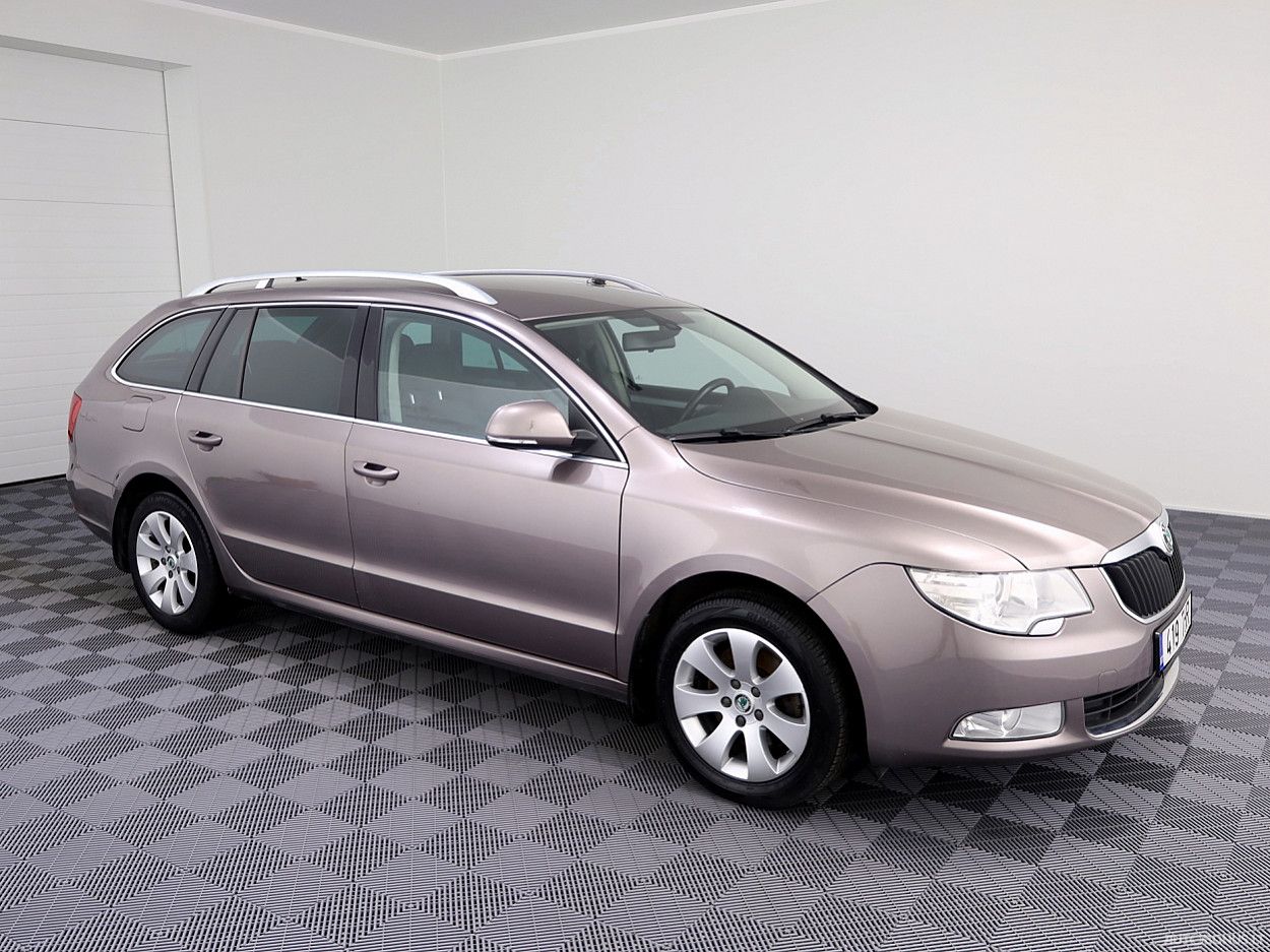 Skoda Superb, 1.8 l., universalas