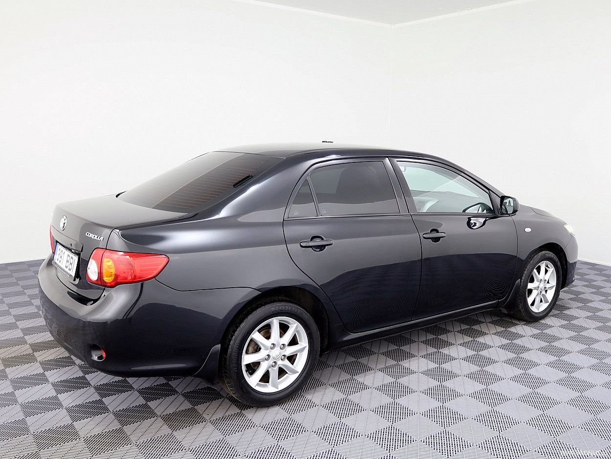 Toyota Corolla | 2