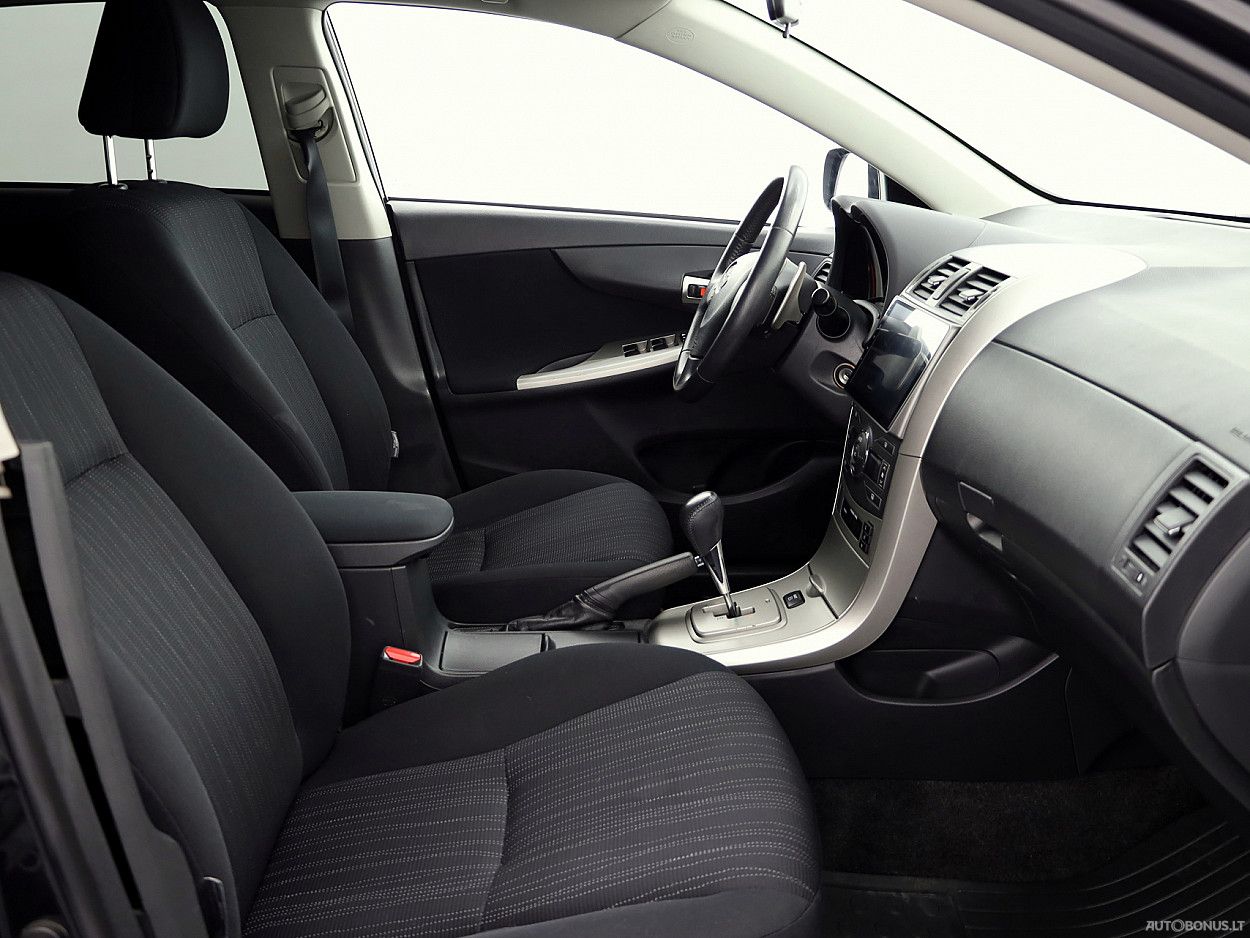 Toyota Corolla | 5