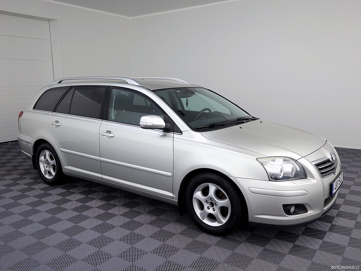 Toyota Avensis, 1.8 l., Универсал