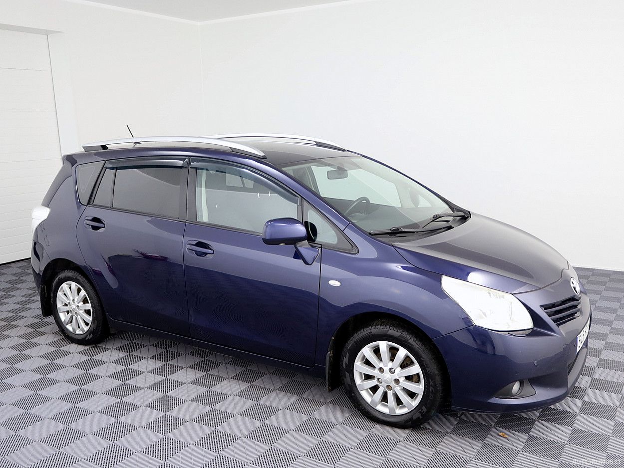 Toyota Verso, 1.8 l., Минивэн