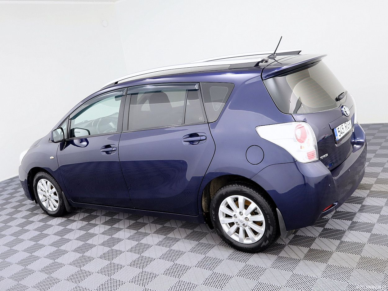 Toyota Verso | 3