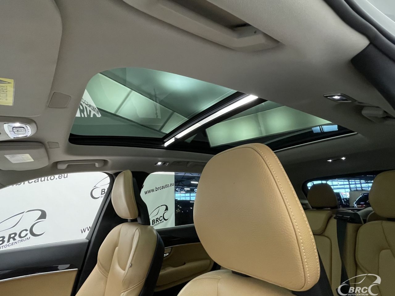 Volvo XC90 | 27