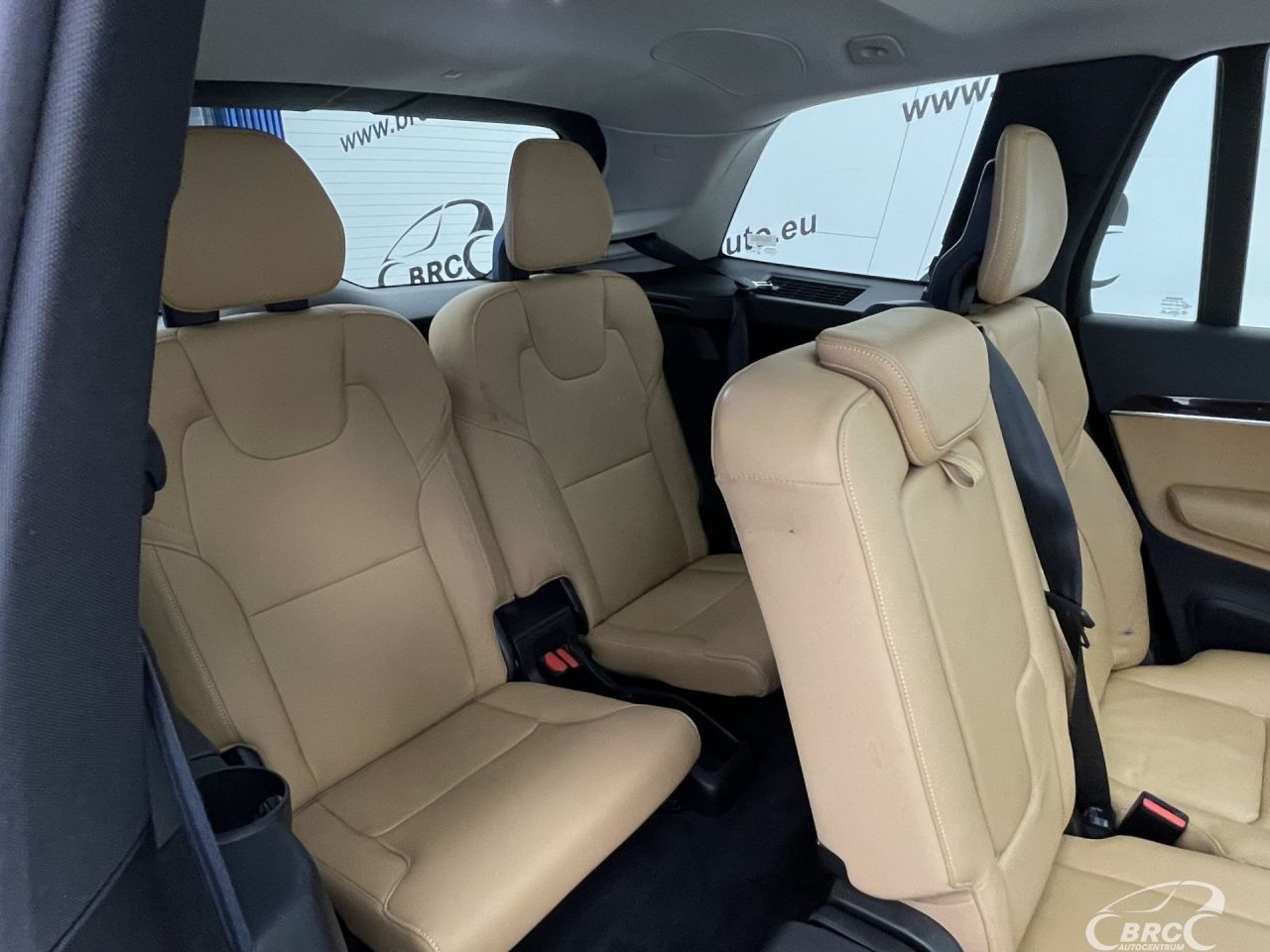 Volvo XC90 | 13