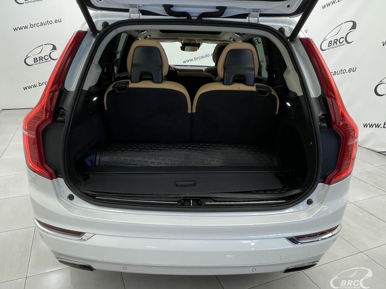 Volvo XC90 | 44