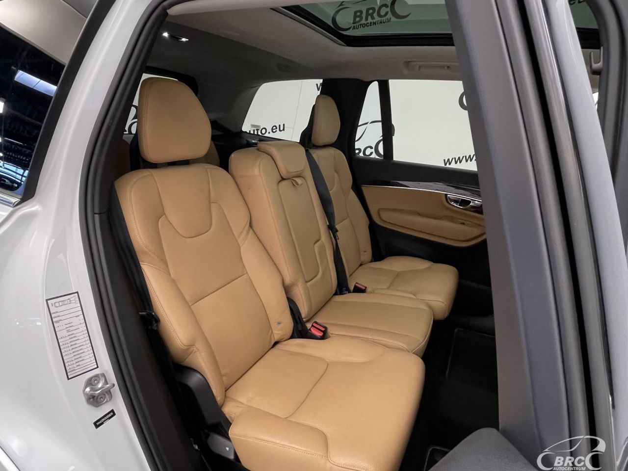 Volvo XC90 | 11
