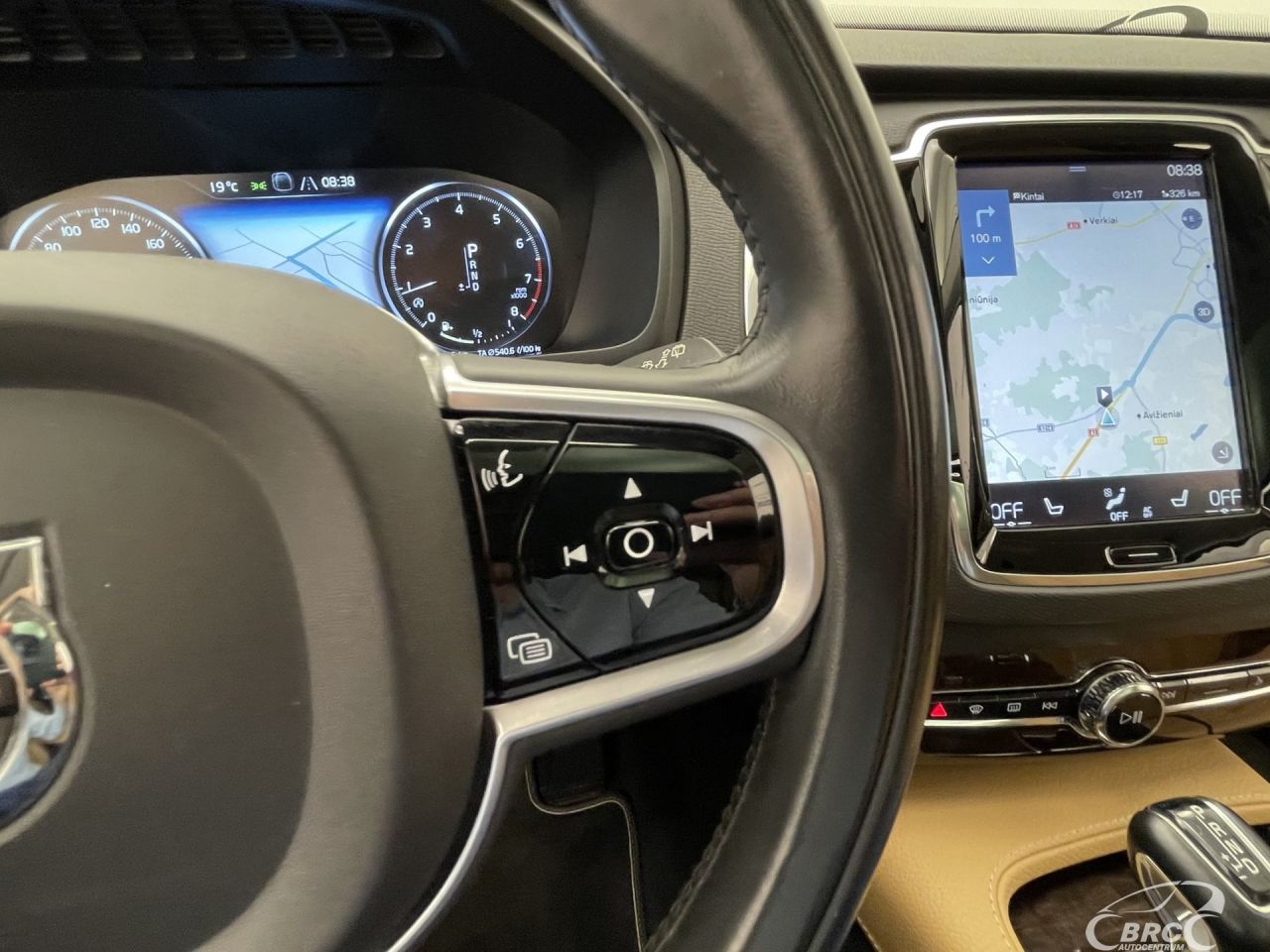 Volvo XC90 | 31