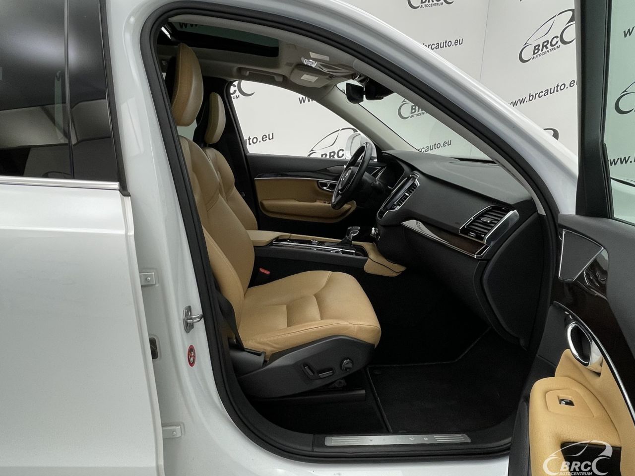 Volvo XC90 | 3