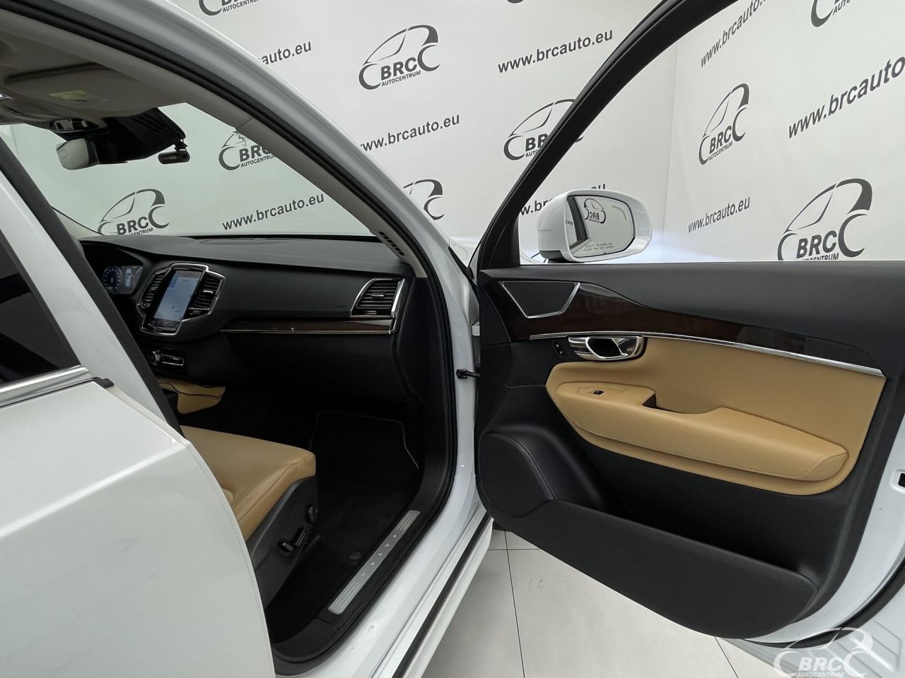 Volvo XC90 | 7