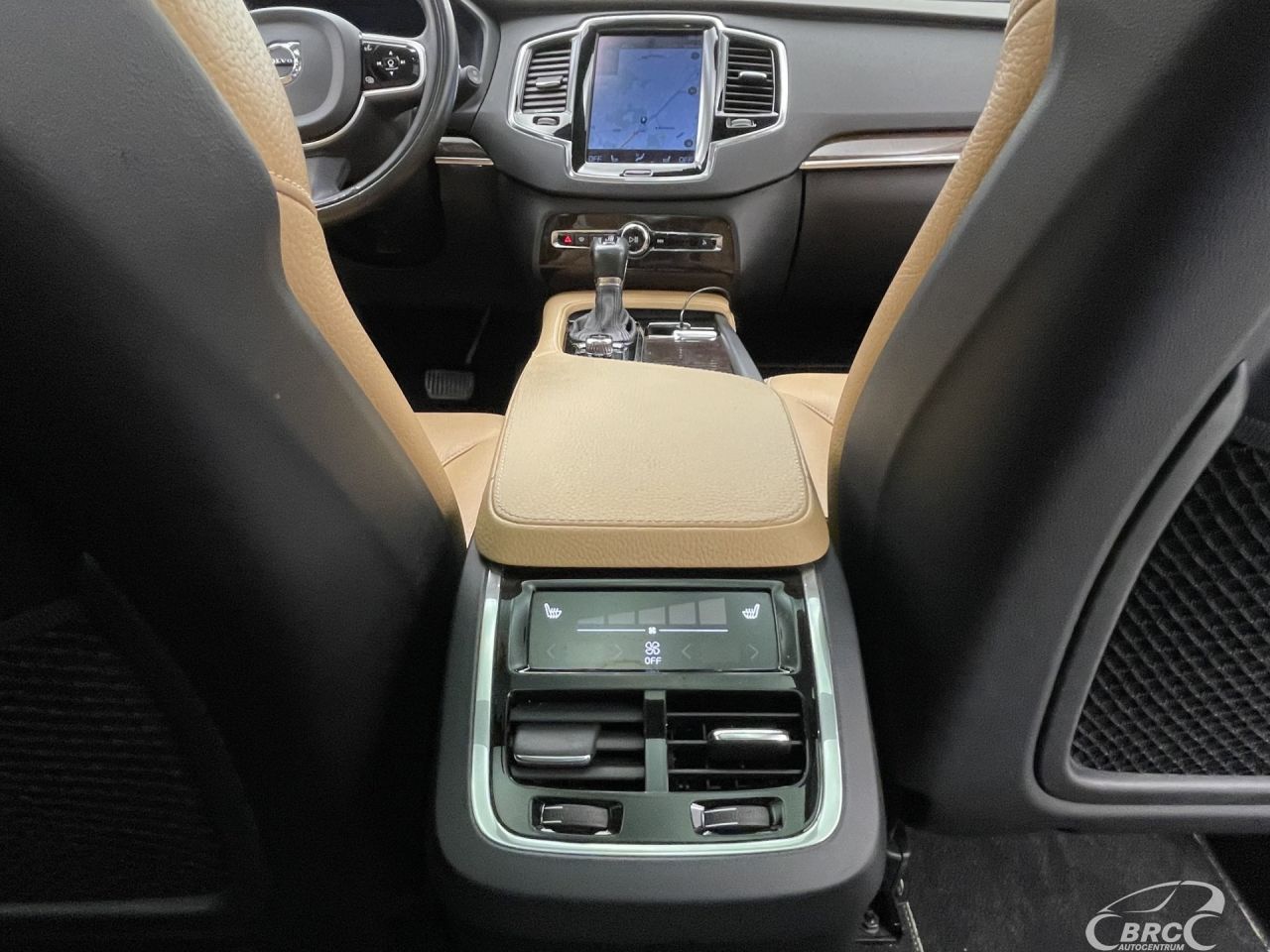 Volvo XC90 | 14