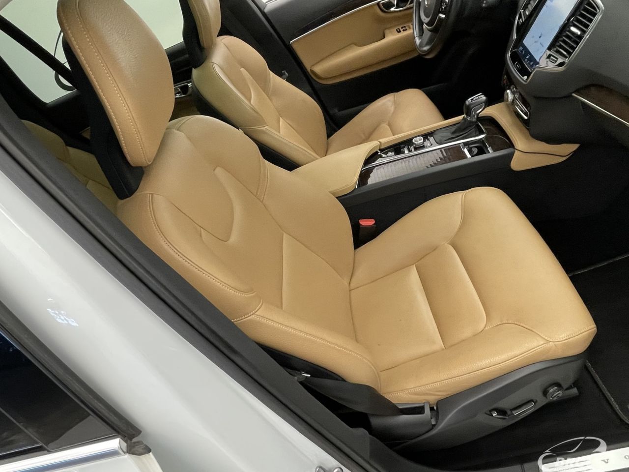 Volvo XC90 | 4