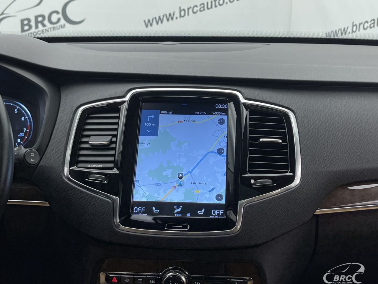 Volvo XC90 | 17