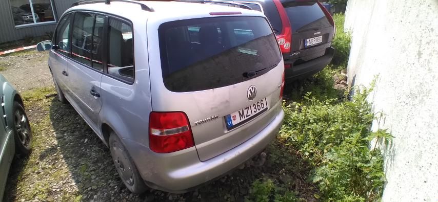Volkswagen Touran | 1