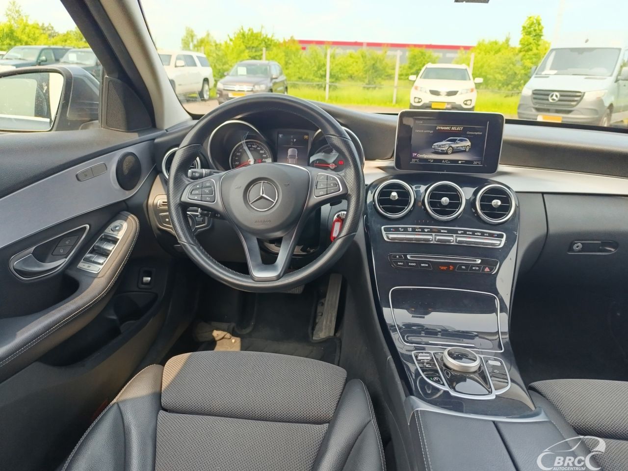 Mercedes-Benz C200 | 14