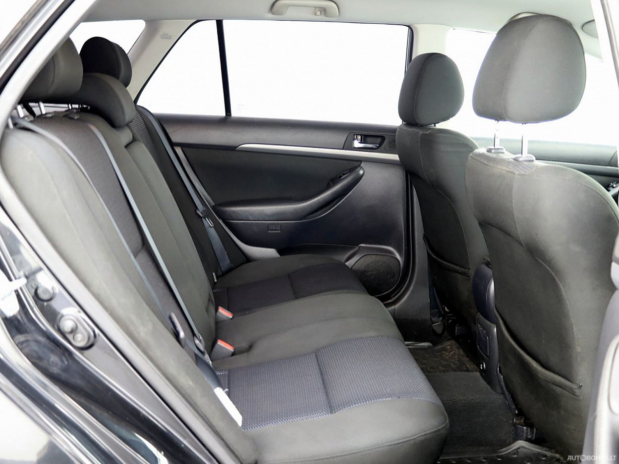 Toyota Avensis | 6