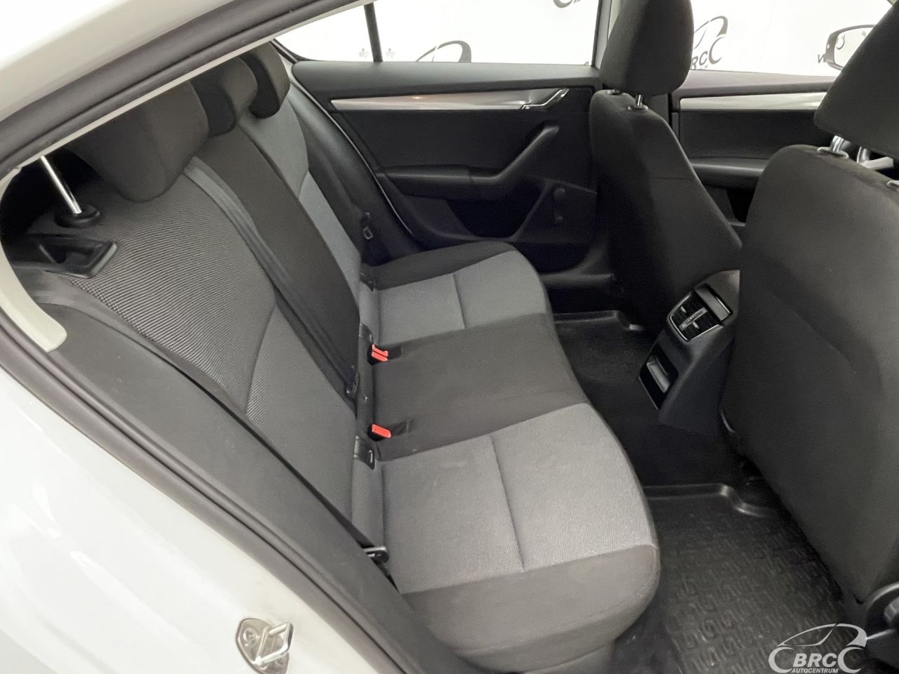 Skoda Octavia | 9