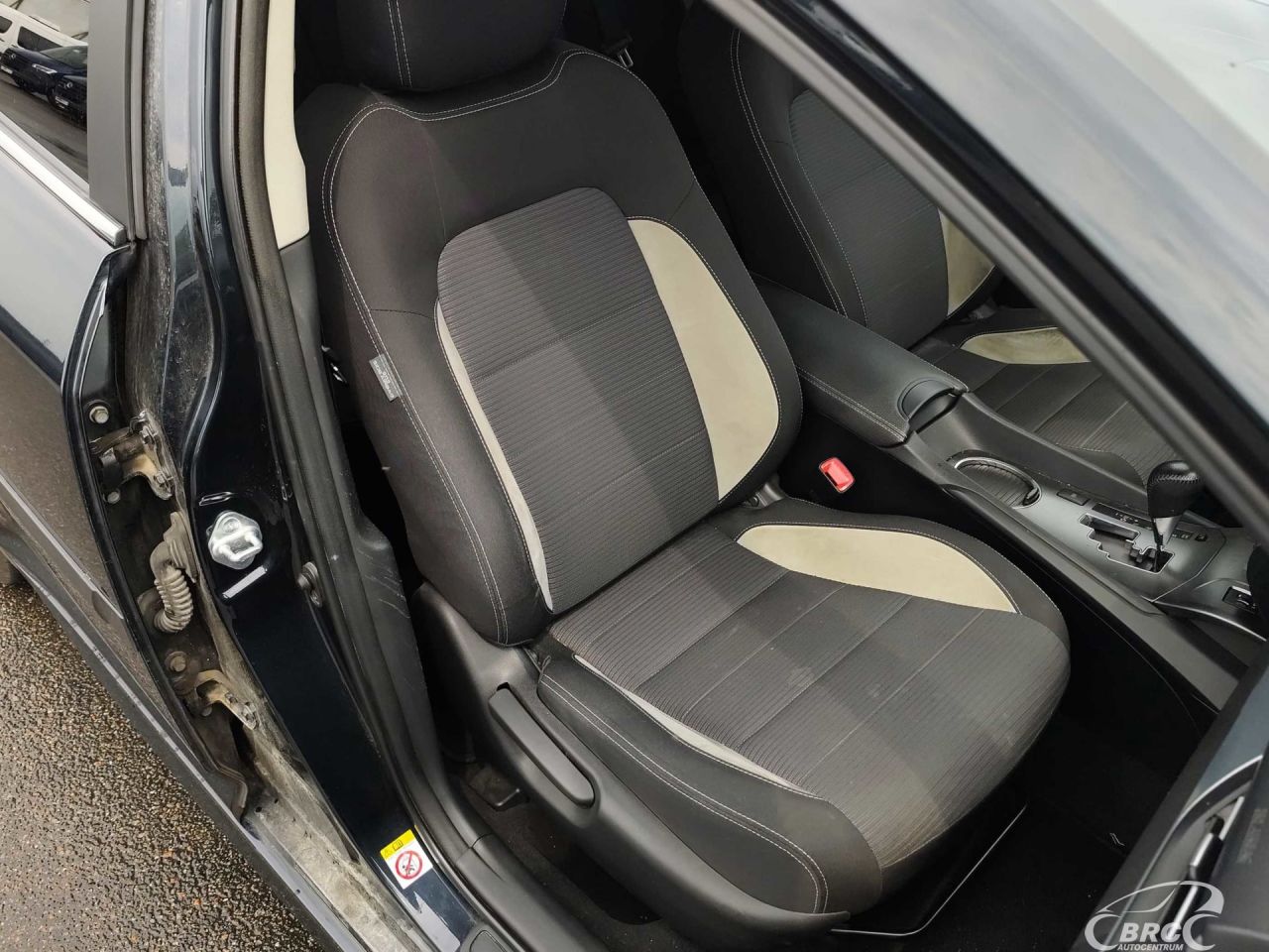 Toyota Avensis | 7