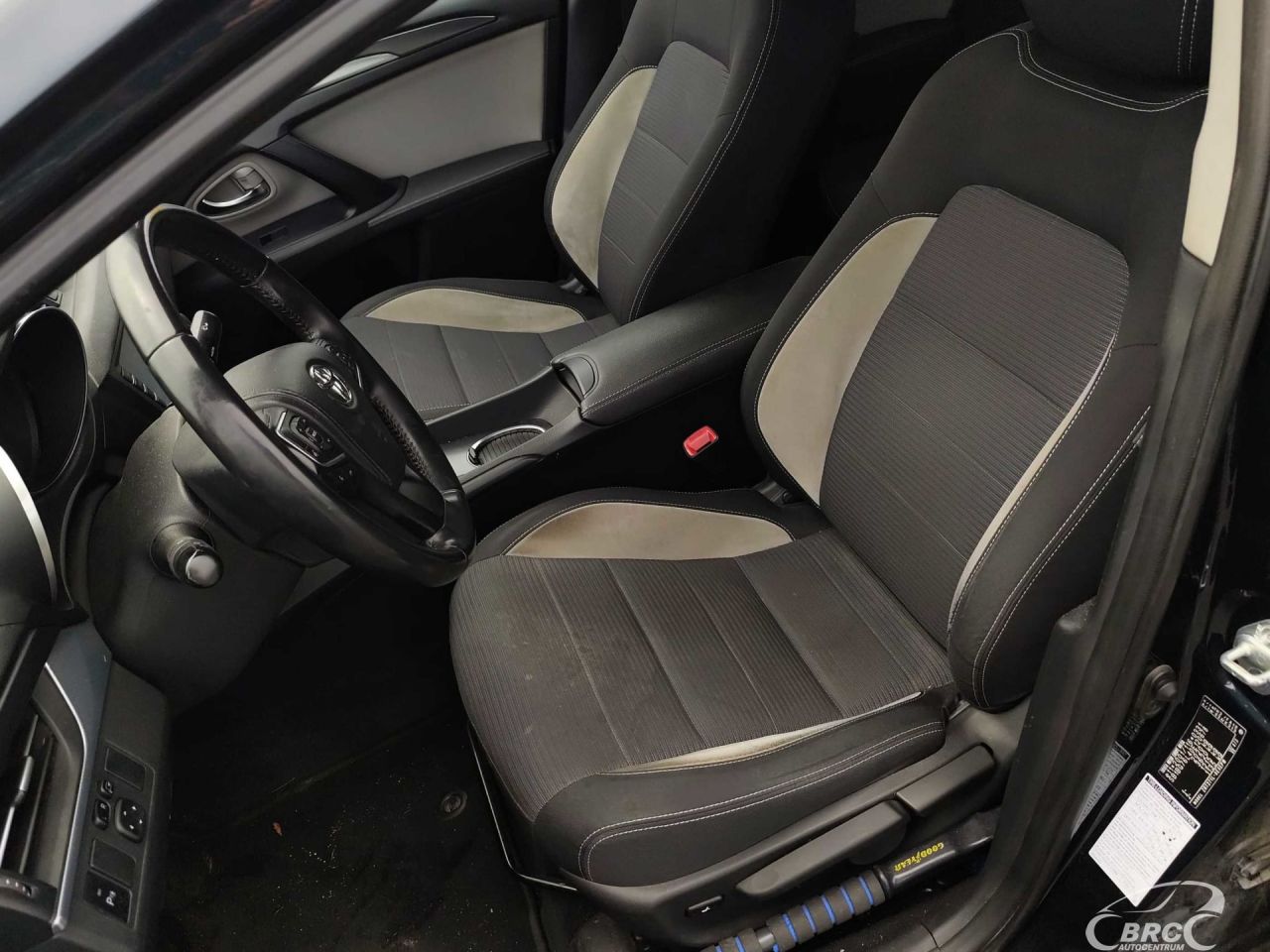 Toyota Avensis | 5