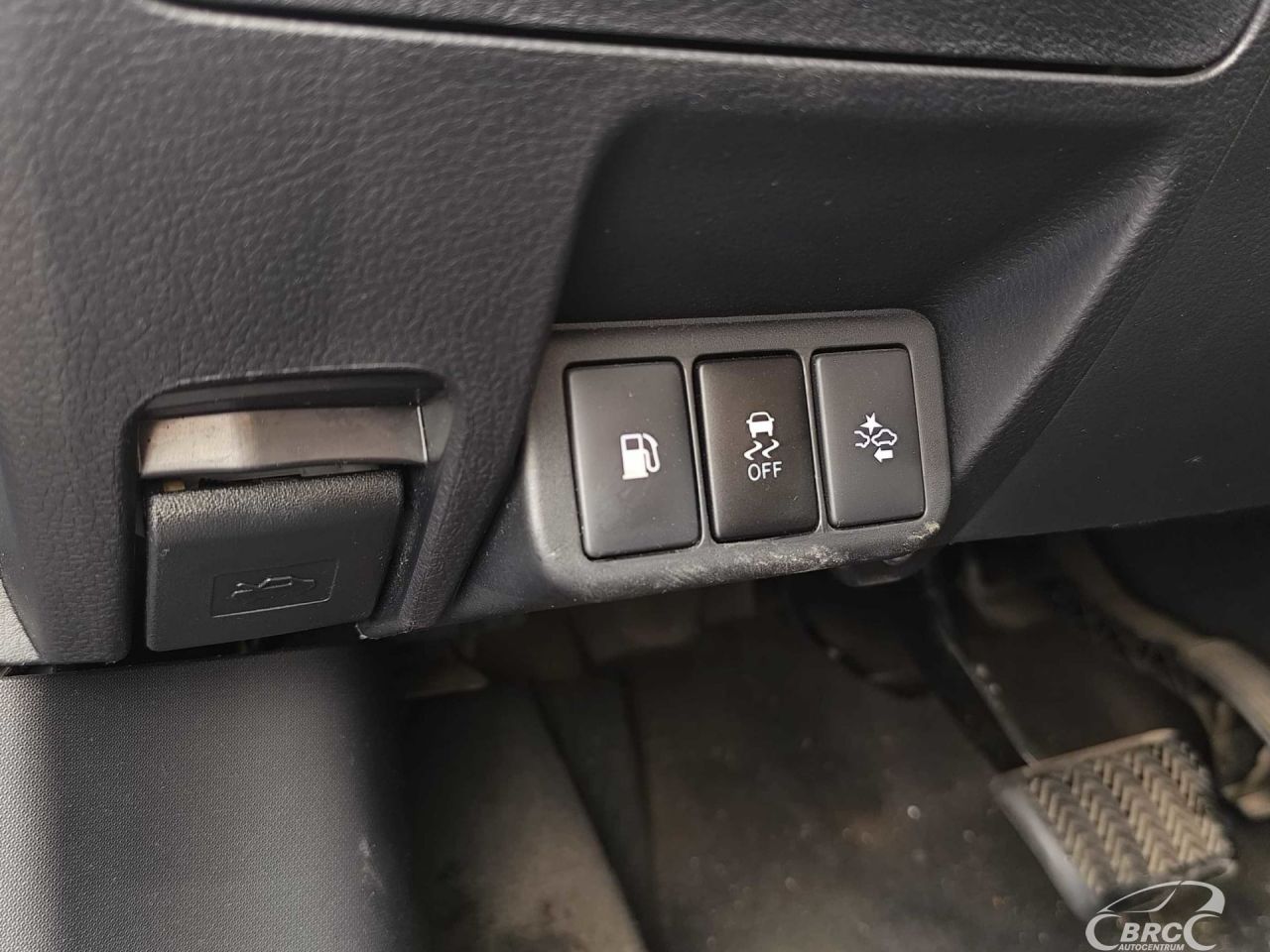 Toyota Avensis | 15
