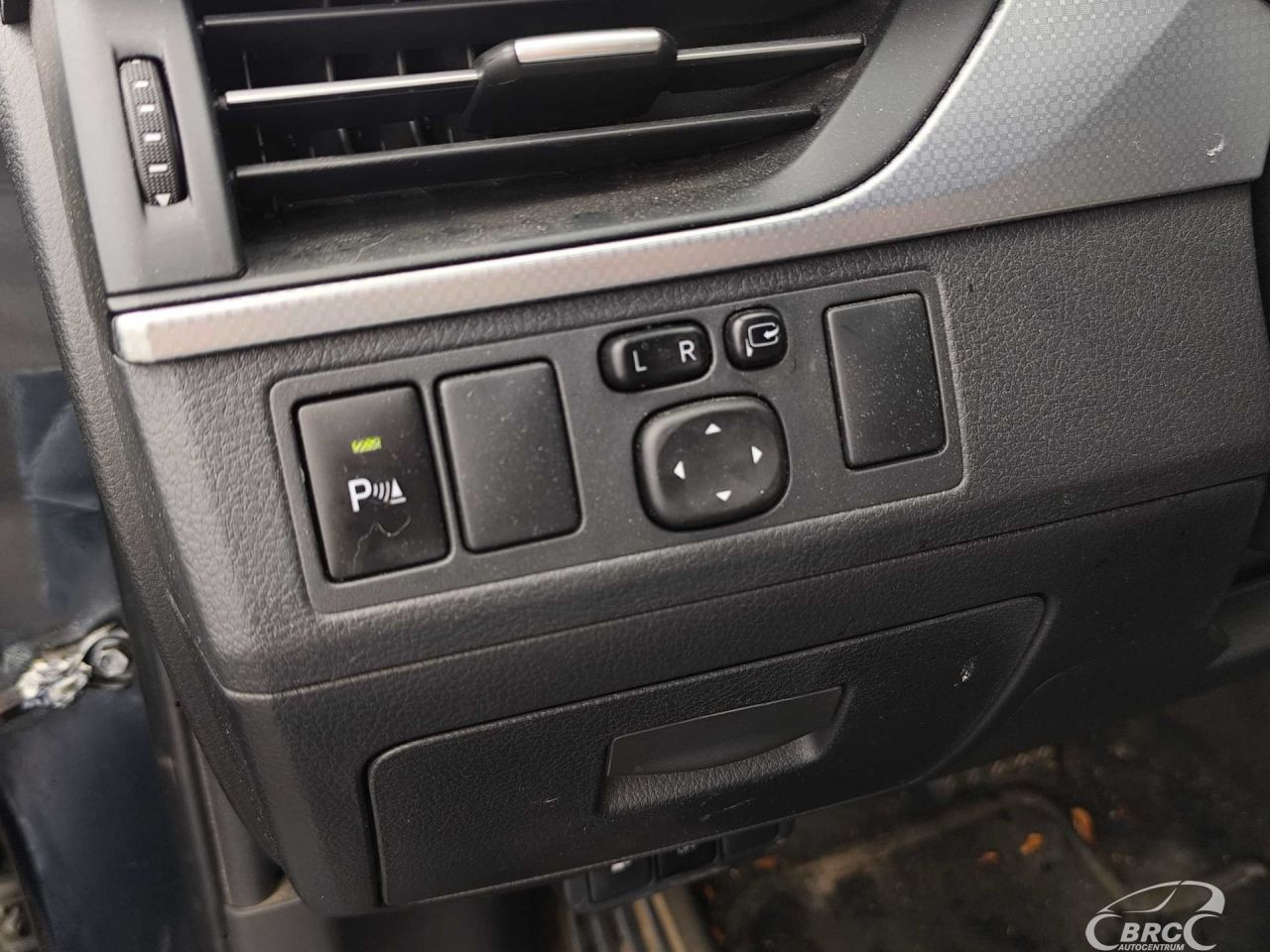 Toyota Avensis | 16