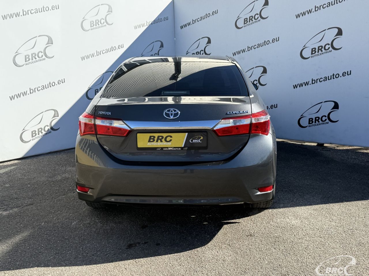 Toyota Corolla | 33