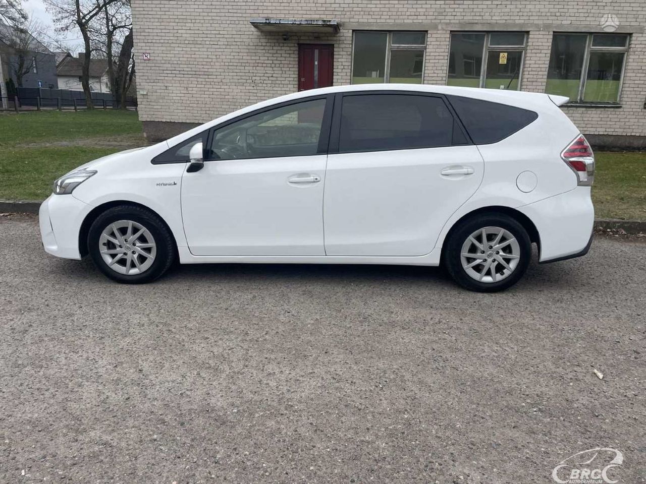 Toyota Prius+ | 6