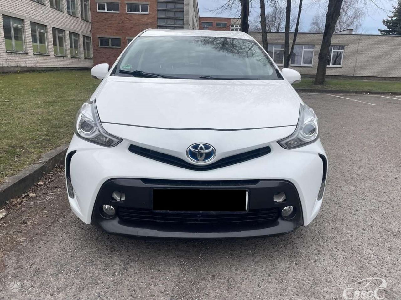 Toyota Prius+ | 3