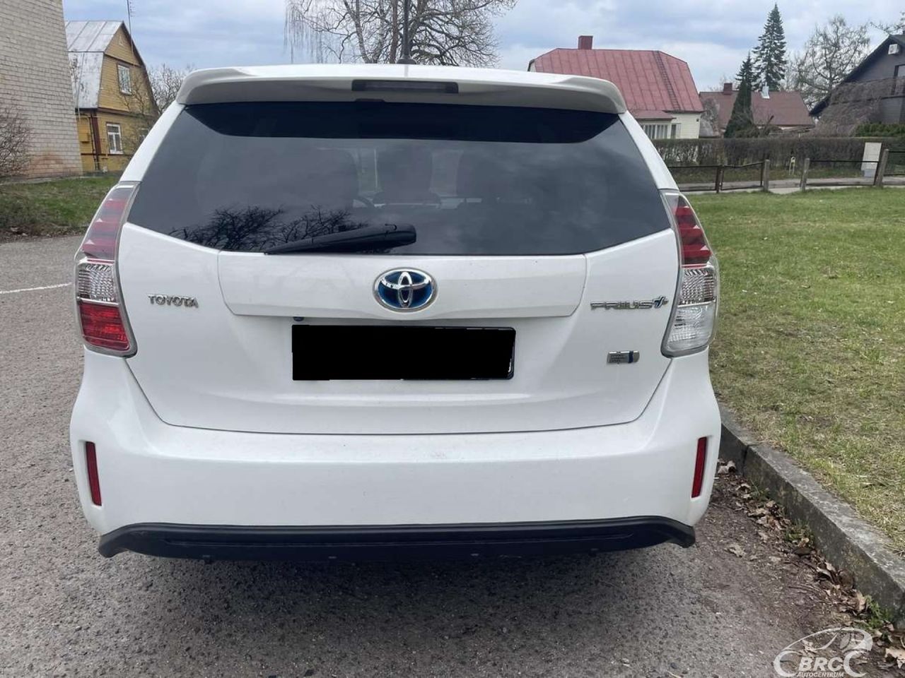 Toyota Prius+ | 8
