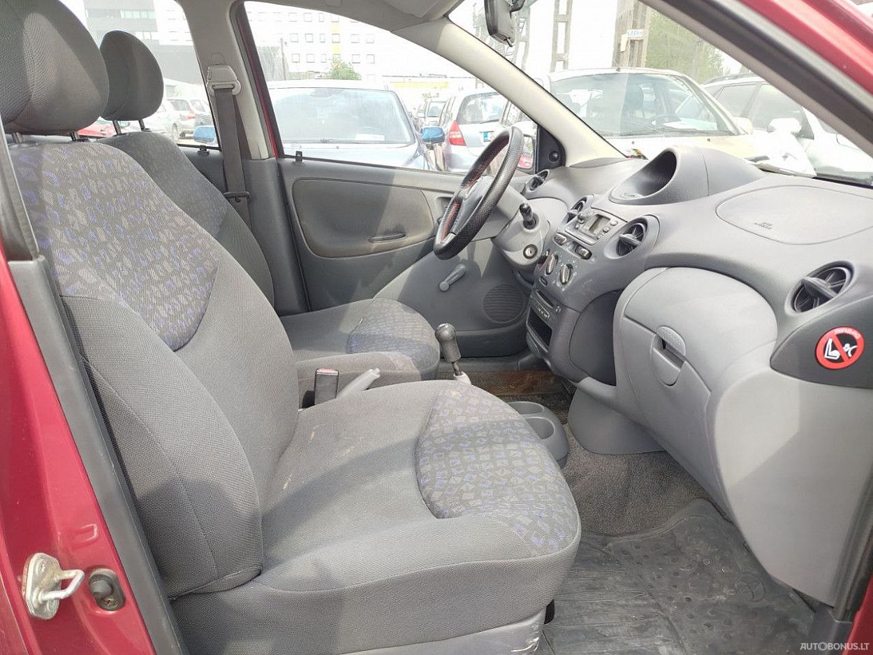 Toyota Yaris | 5