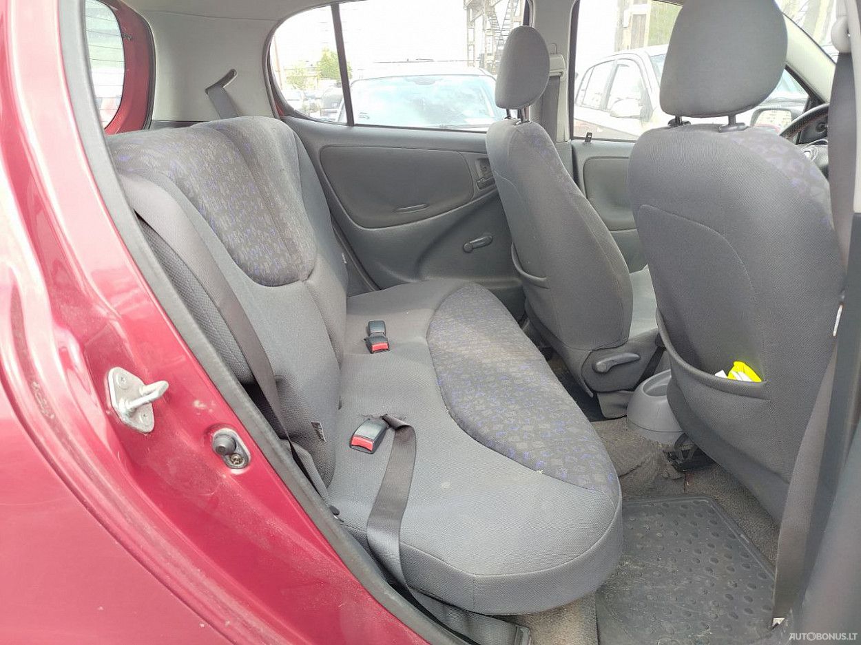 Toyota Yaris | 6