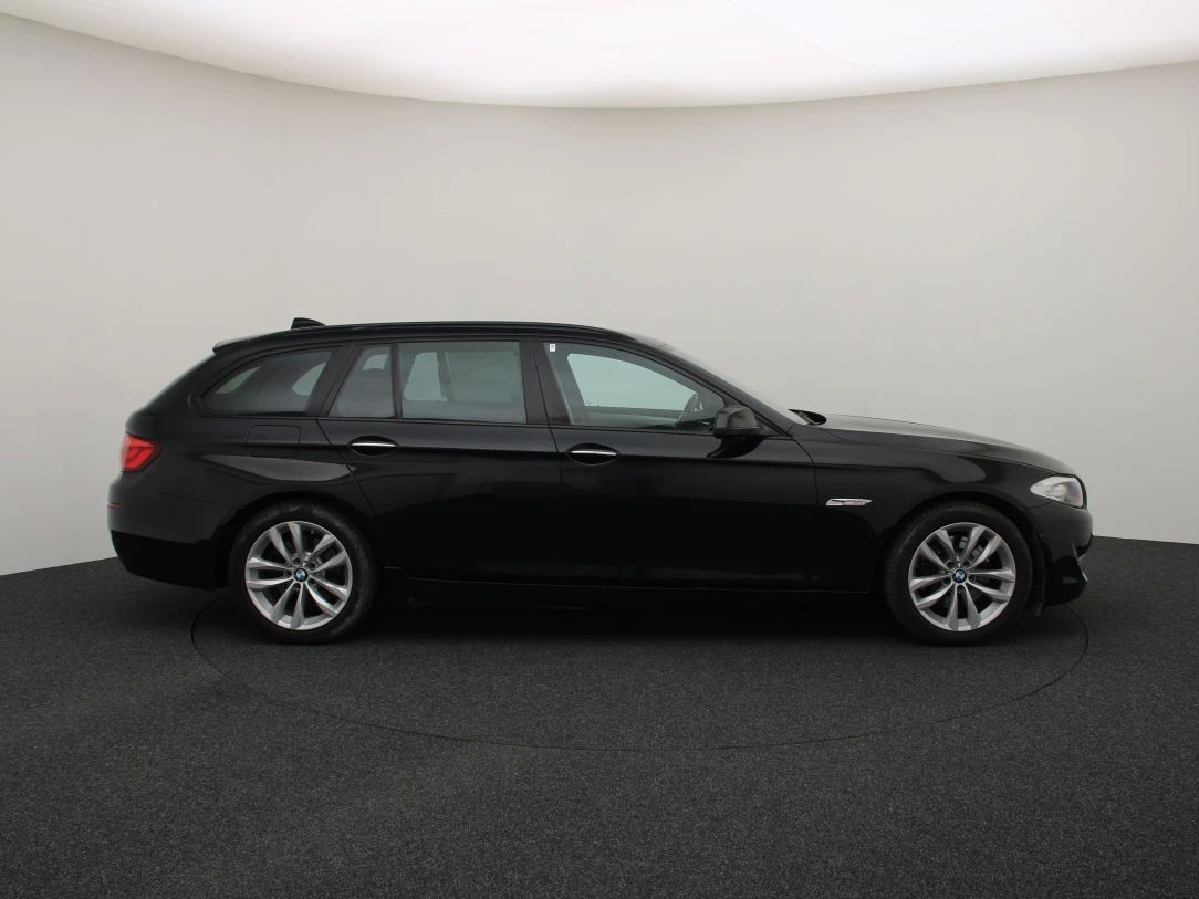 BMW 528 | 7