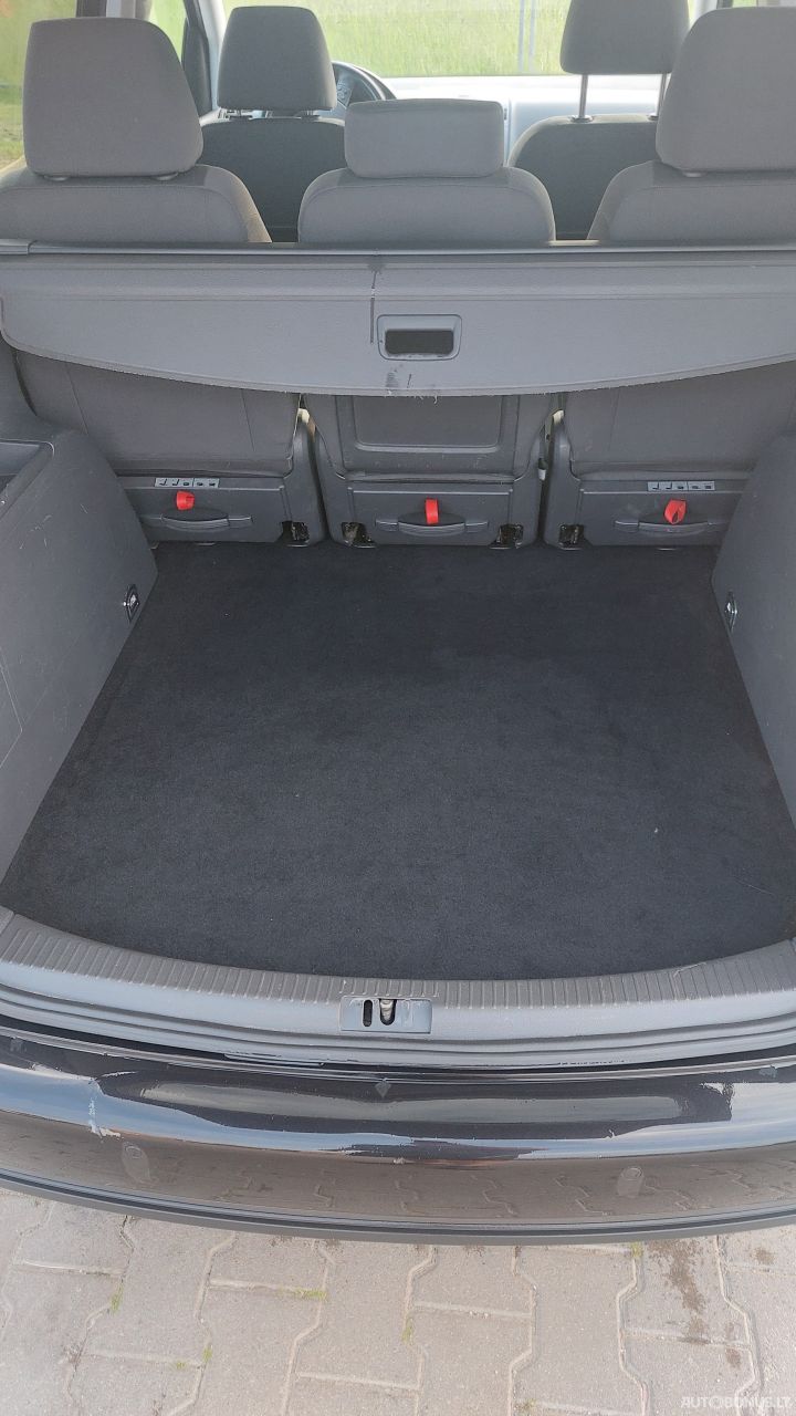 Volkswagen Touran | 6