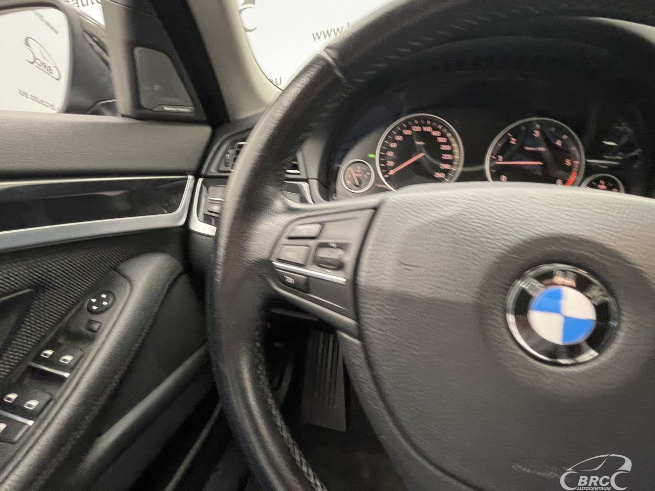 BMW 520 | 29