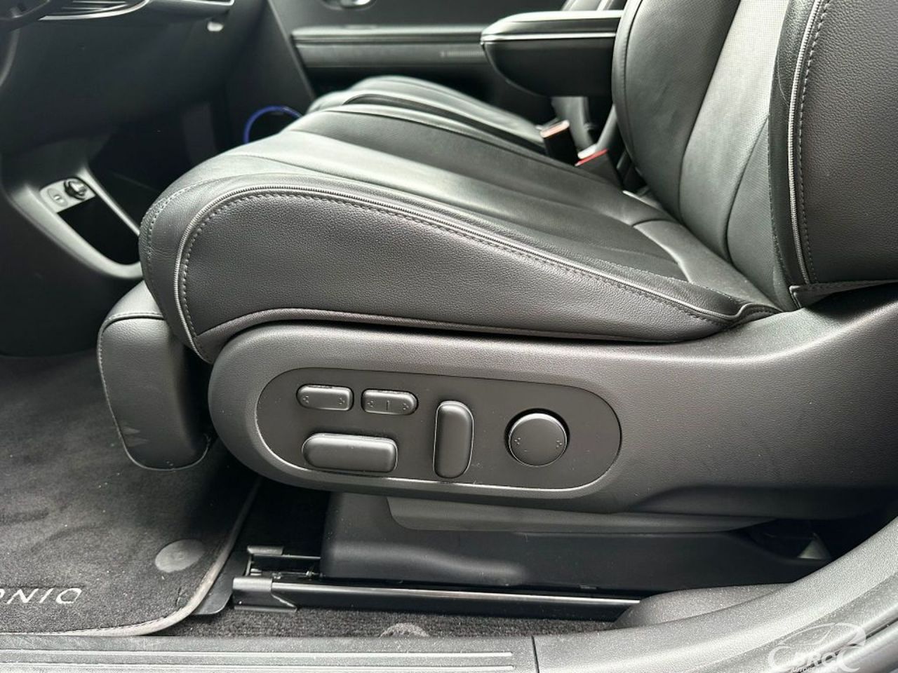 Hyundai IONIQ | 13
