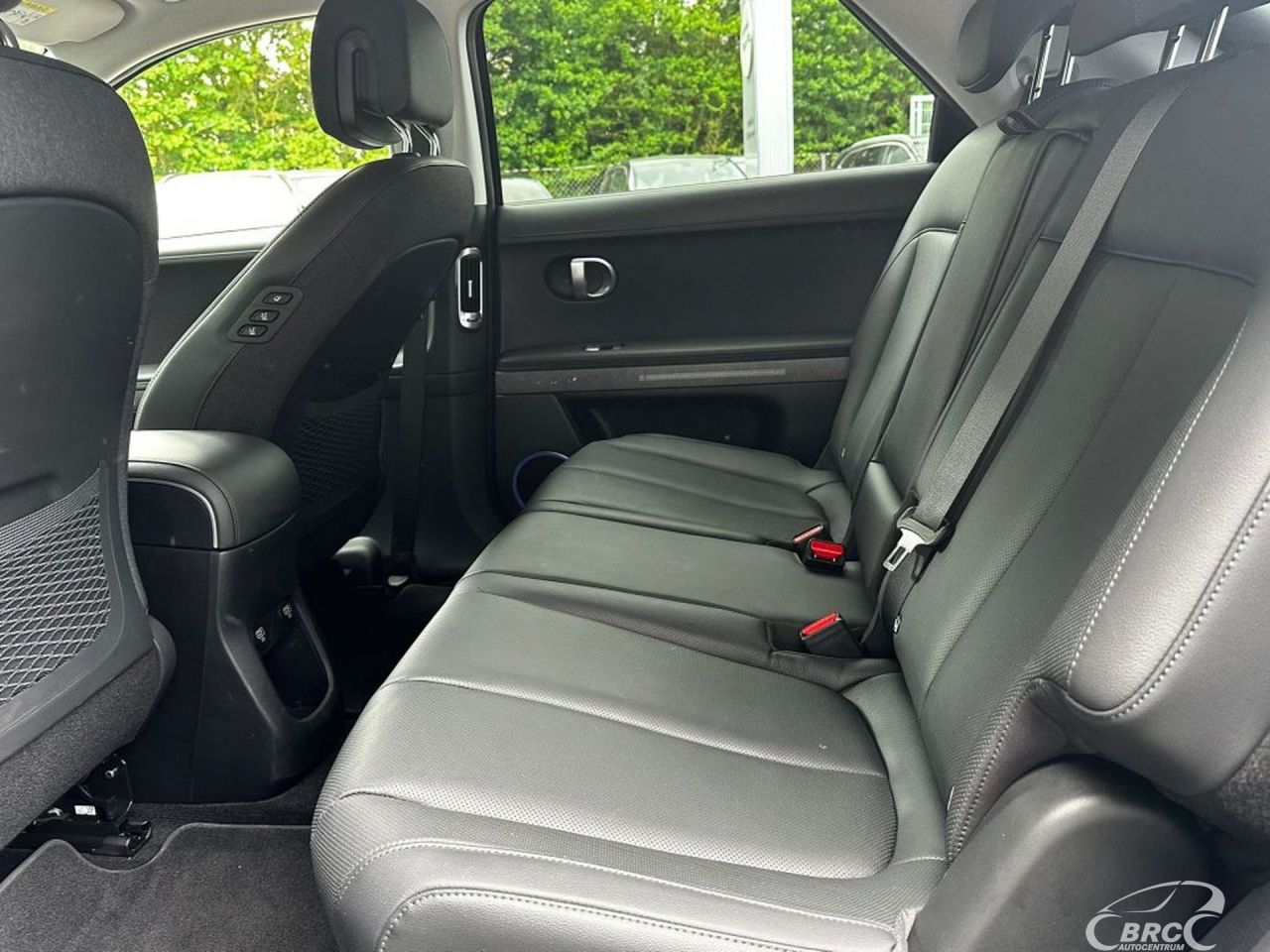 Hyundai IONIQ | 7