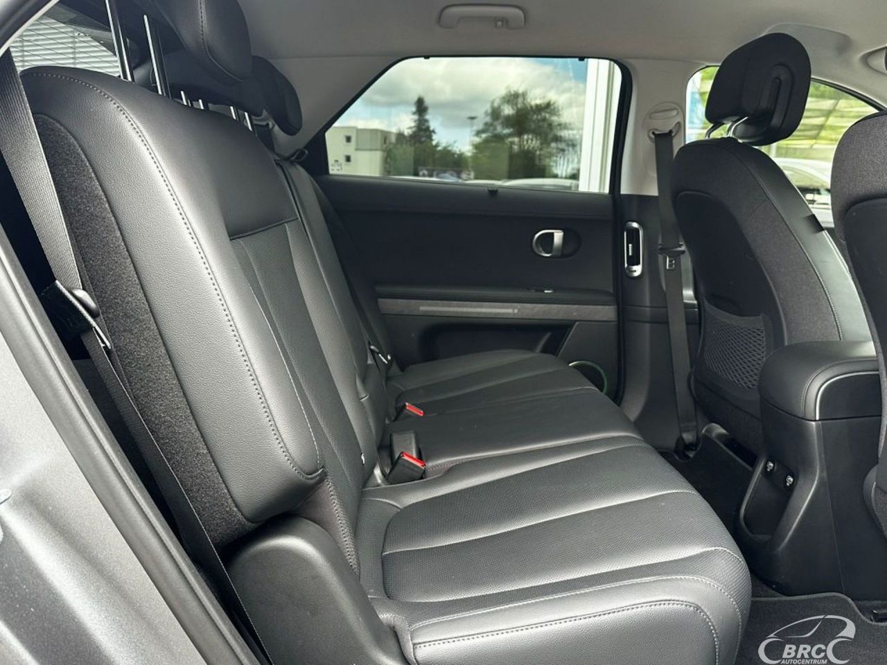 Hyundai IONIQ | 17