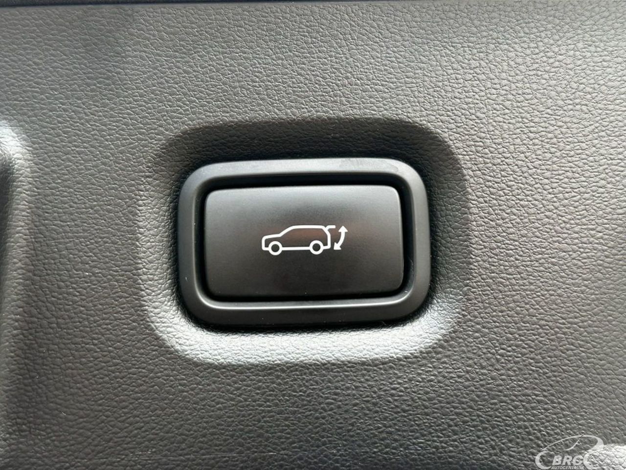 Hyundai IONIQ | 20